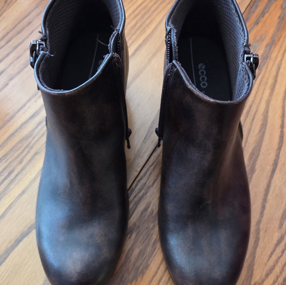 Ecco Women's Ankle Boots in Dark Brown